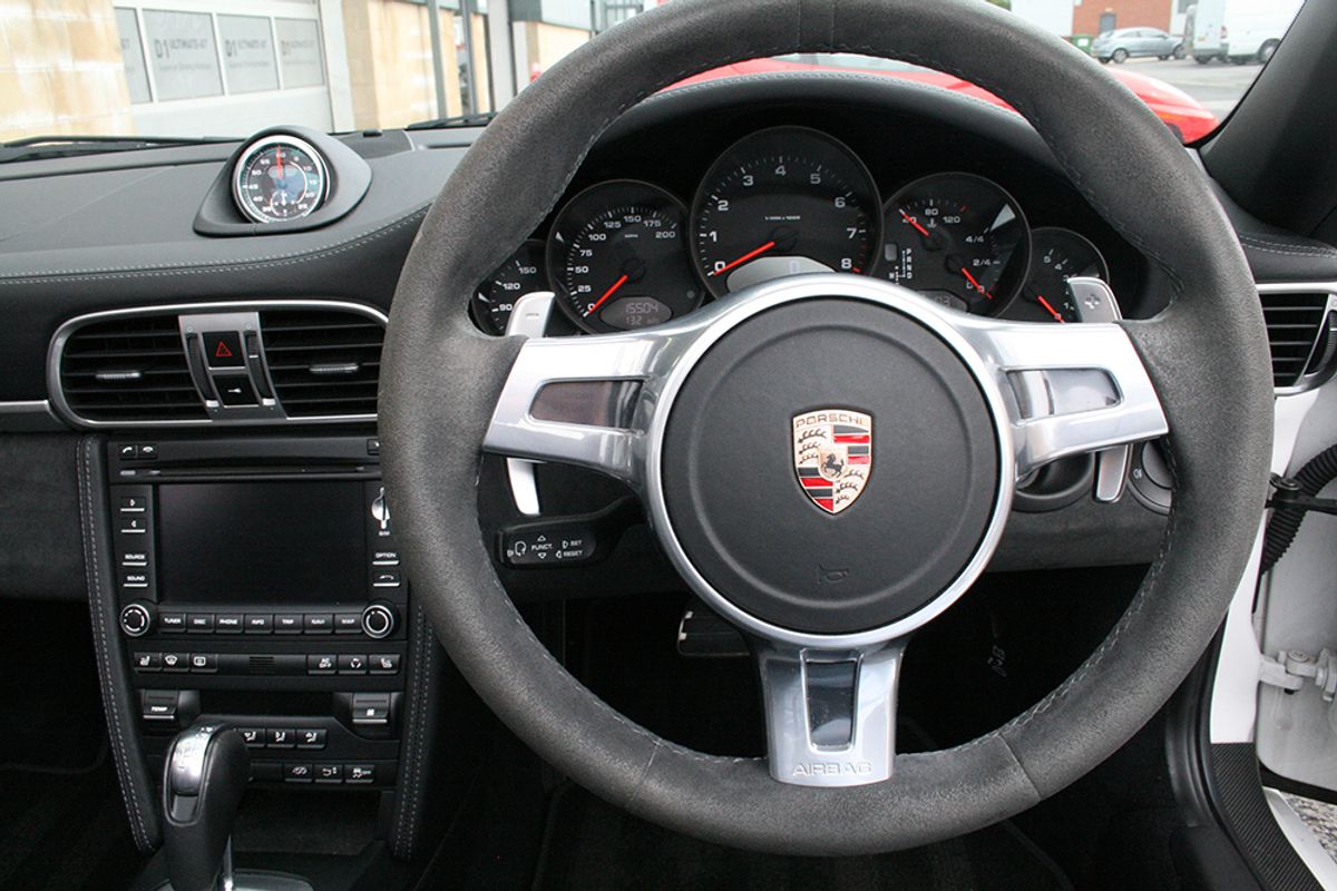 PORSCHE 911 [997] CARRERA CABRIOLET GTS PDK