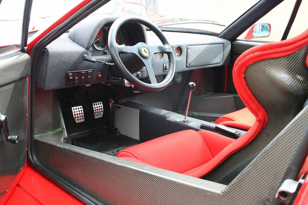 FERRARI F40 COUPE