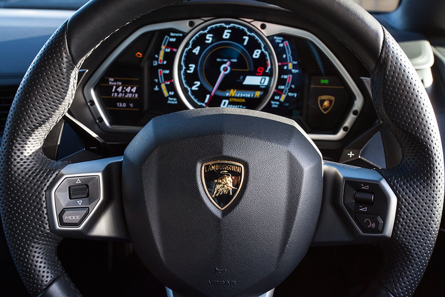 LAMBORGHINI AVENTADOR COUPE LP 700-4 ISR