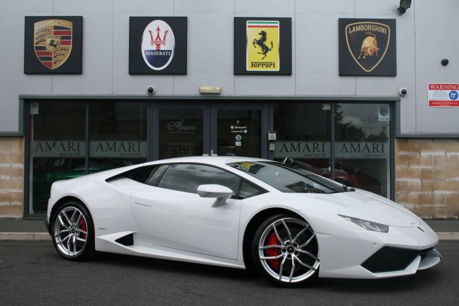 LAMBORGHINI Huracan LP610-4 Early 2015 Delivery