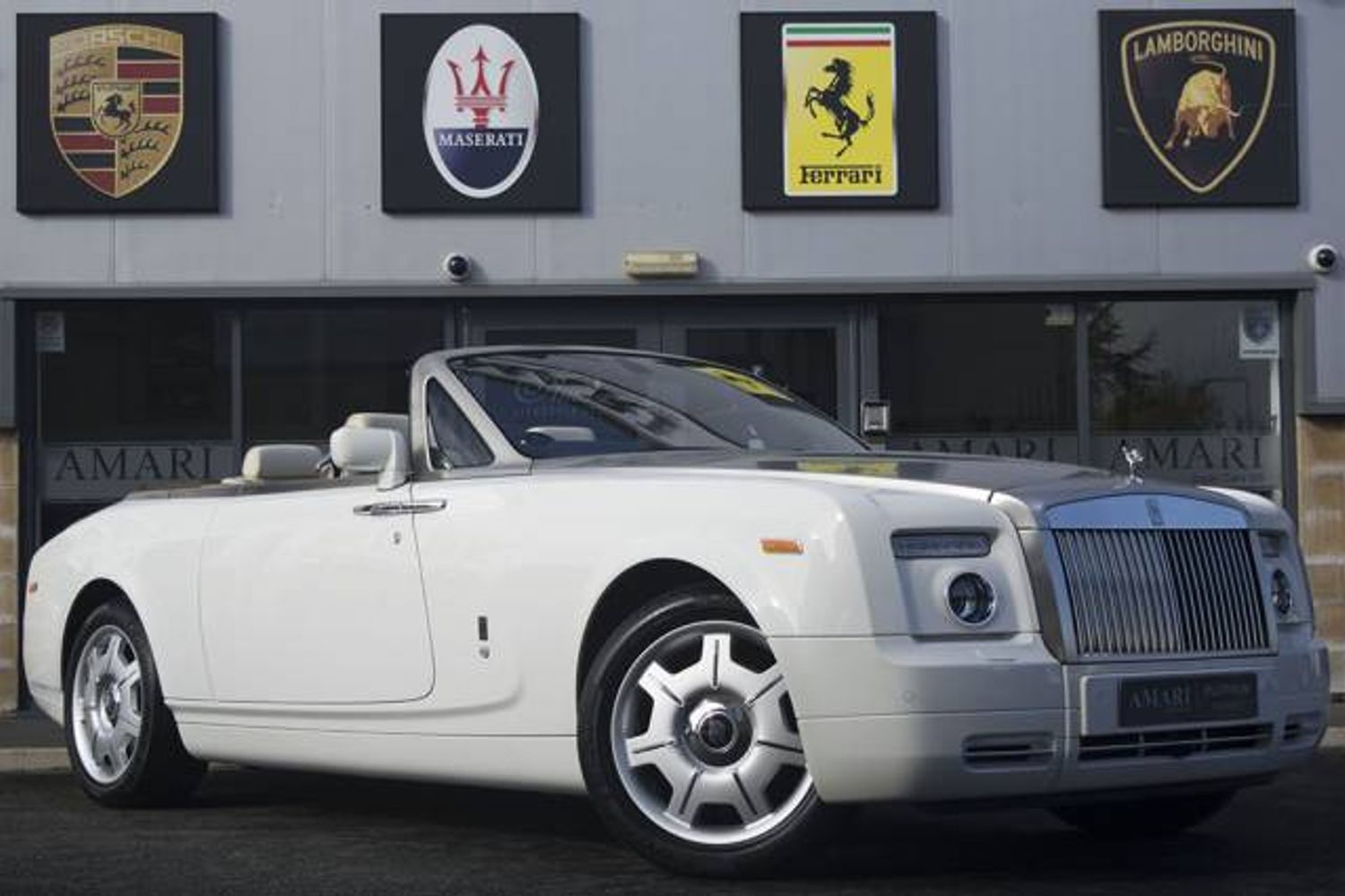 ROLLS-ROYCE PHANTOM DROPHEAD COUPE 2dr Auto