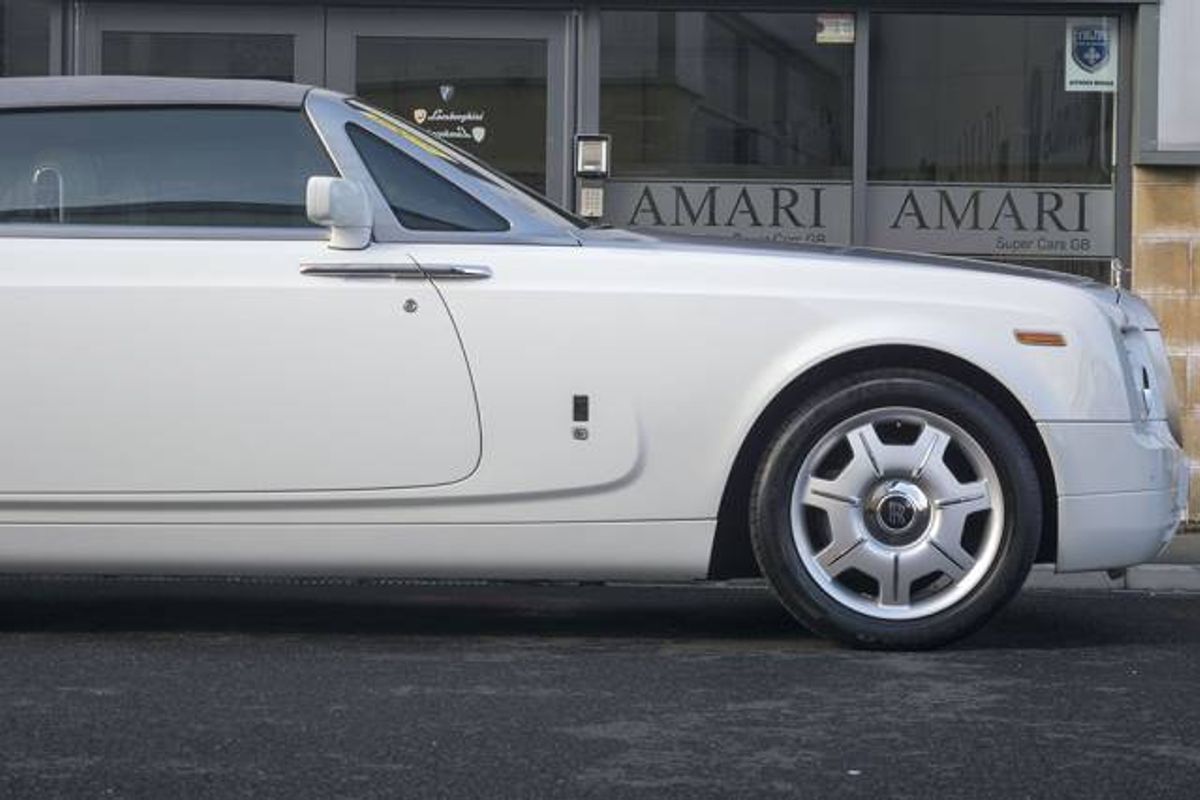 ROLLS-ROYCE PHANTOM DROPHEAD COUPE 2dr Auto