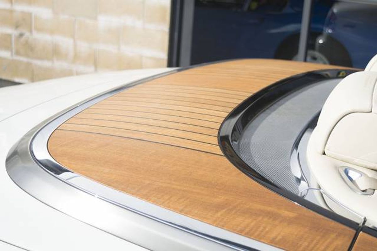 ROLLS-ROYCE PHANTOM DROPHEAD COUPE 2dr Auto