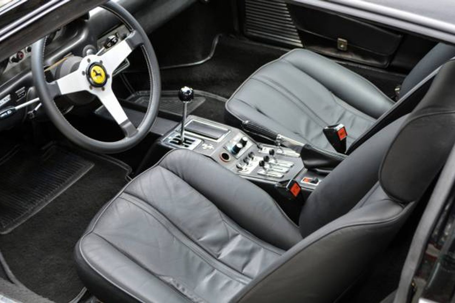 FERRARI 308 GTS GTS - Targa