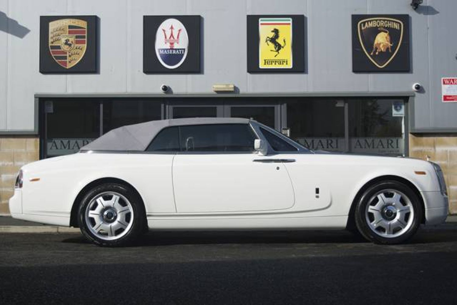 ROLLS-ROYCE PHANTOM DROPHEAD COUPE 2dr Auto