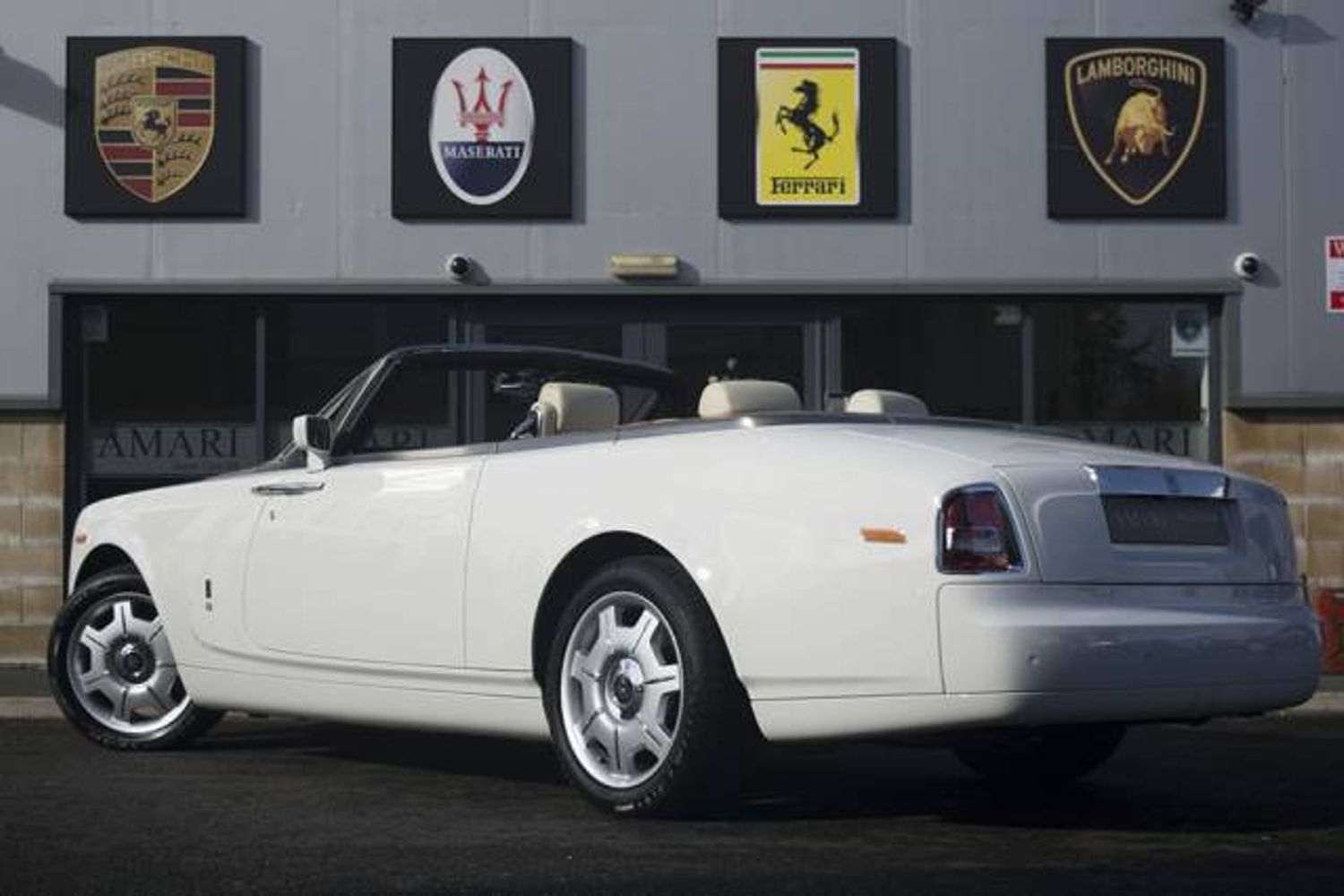 ROLLS-ROYCE PHANTOM DROPHEAD COUPE 2dr Auto