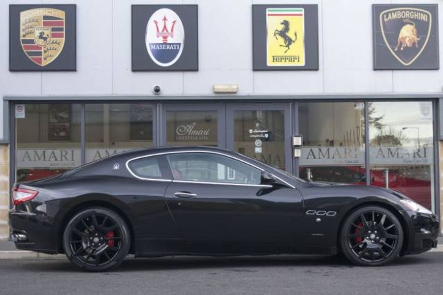 2009 MASERATI GRANTURISMO COUPE