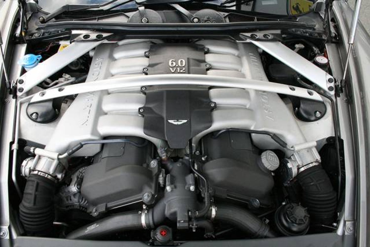 ASTON MARTIN DB9 COUPE V12 Touchtronic Auto