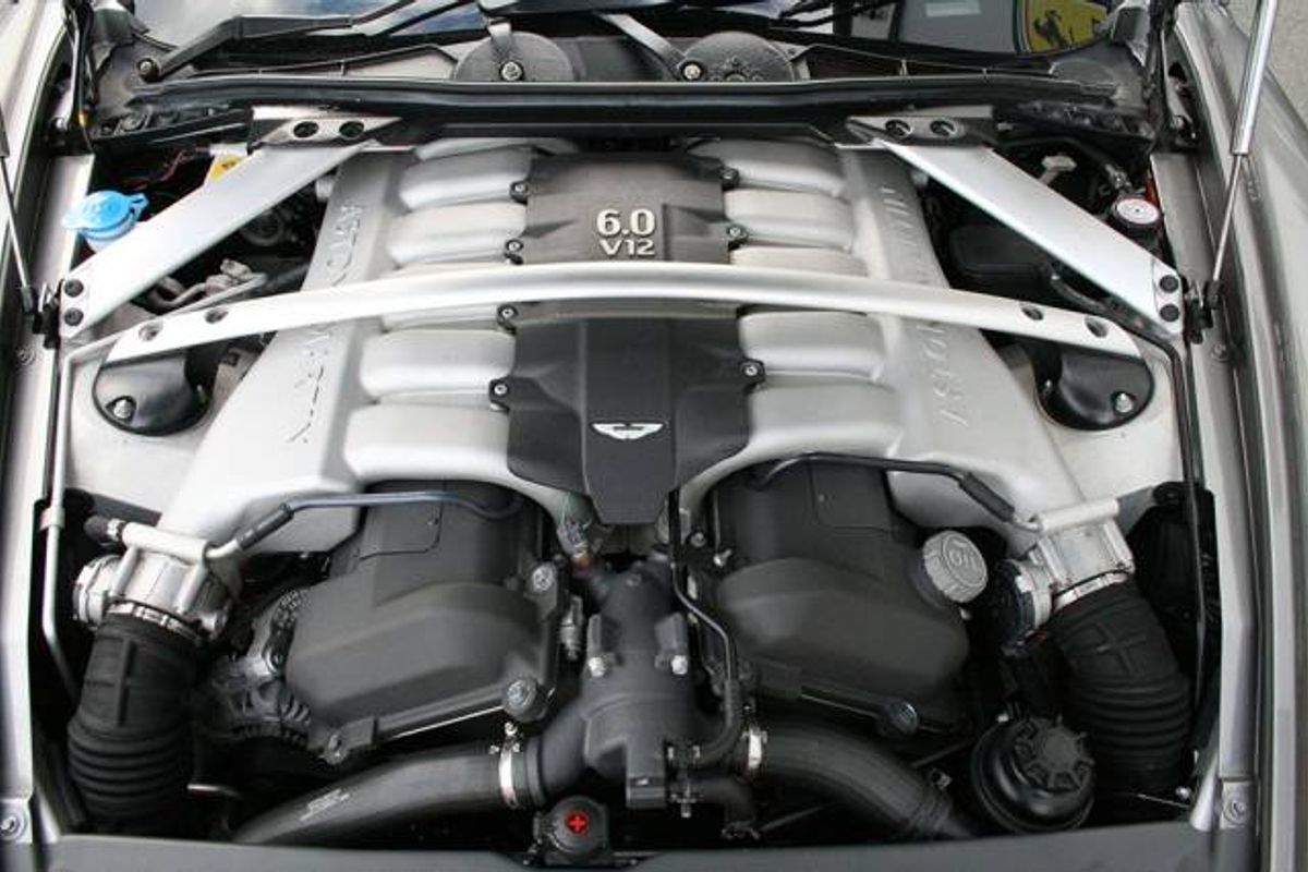 ASTON MARTIN DB9 COUPE V12 Touchtronic Auto