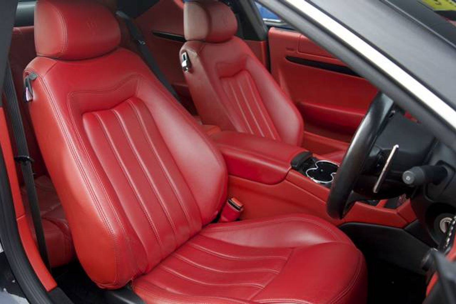 MASERATI GRANTURISMO COUPE V8 Auto