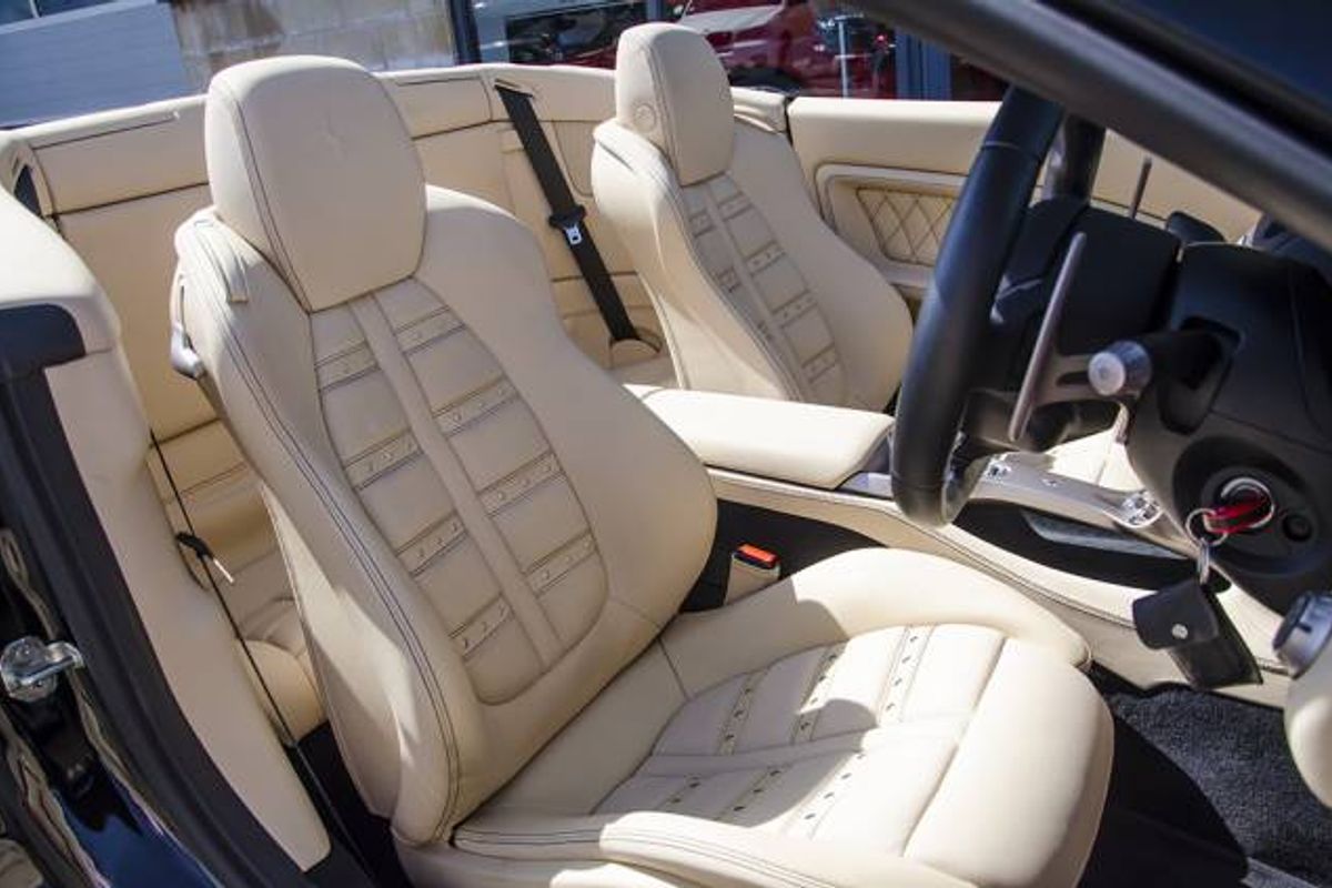 FERRARI California 30 Convertible