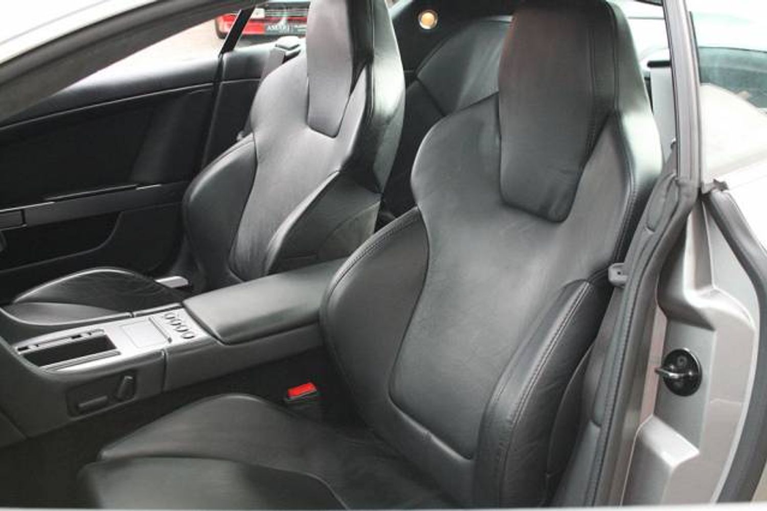 ASTON MARTIN DB9 COUPE V12 Touchtronic Auto