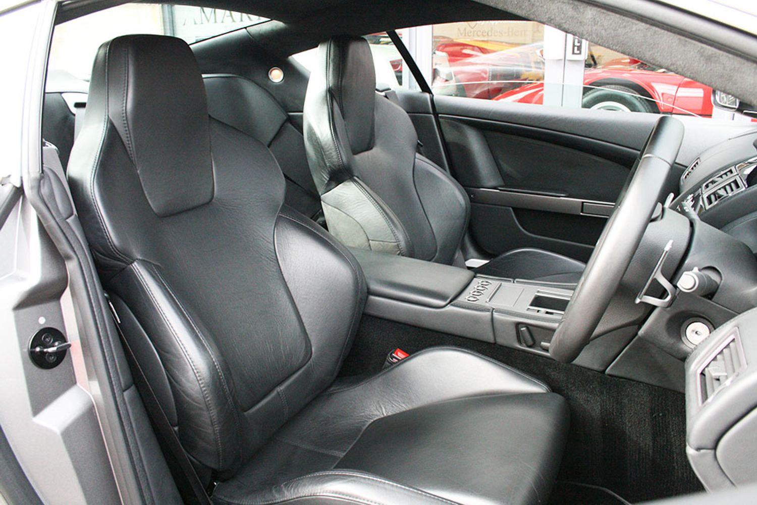 ASTON MARTIN DB9 COUPE V12 Touchtronic Auto