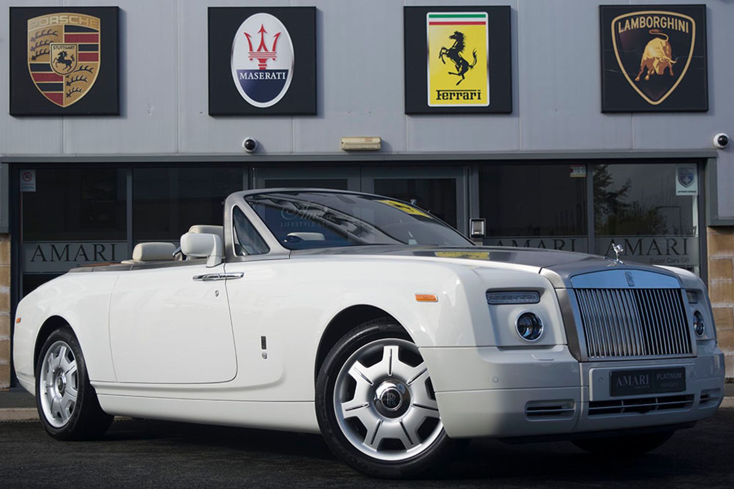 ROLLS-ROYCE PHANTOM DROPHEAD COUPE 2dr Auto
