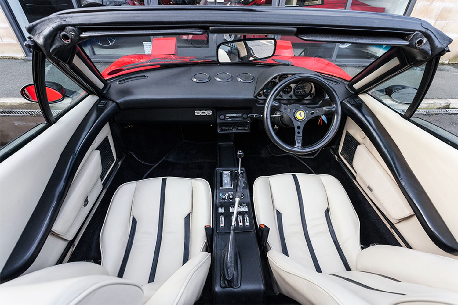 FERRARI 308 GTS