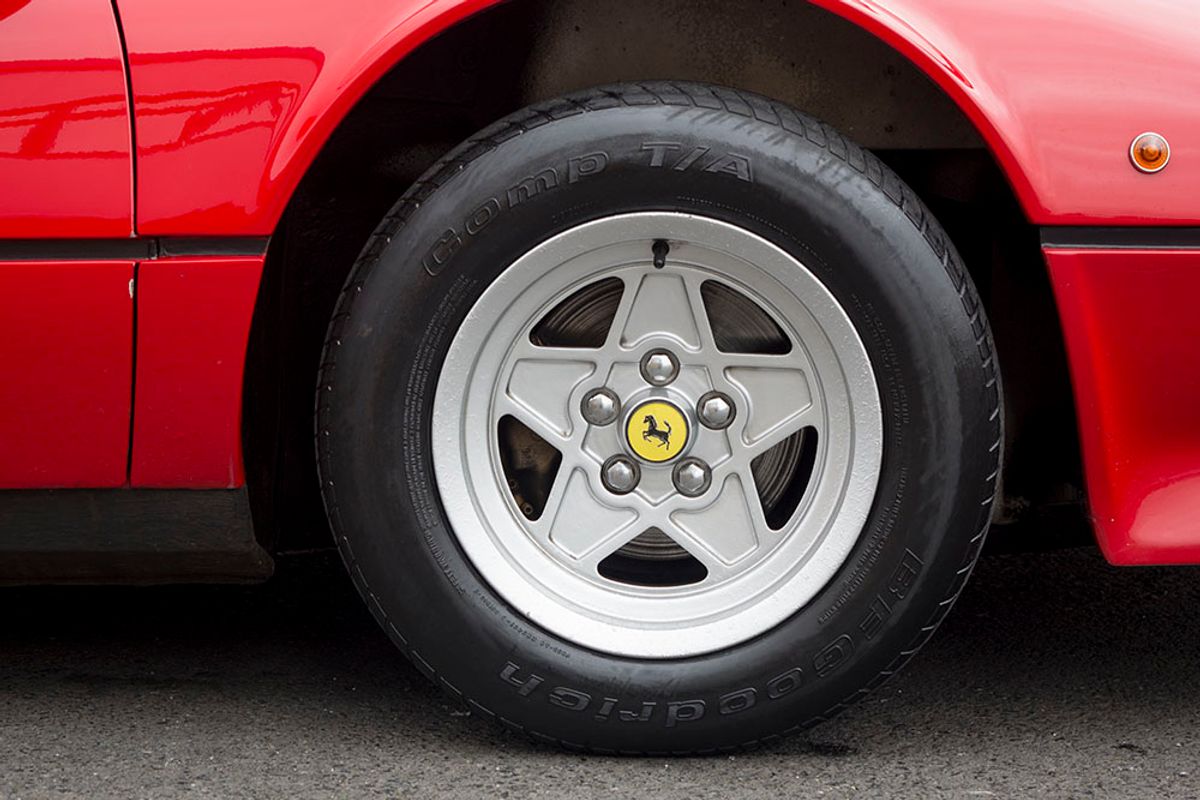 FERRARI 308 GTS