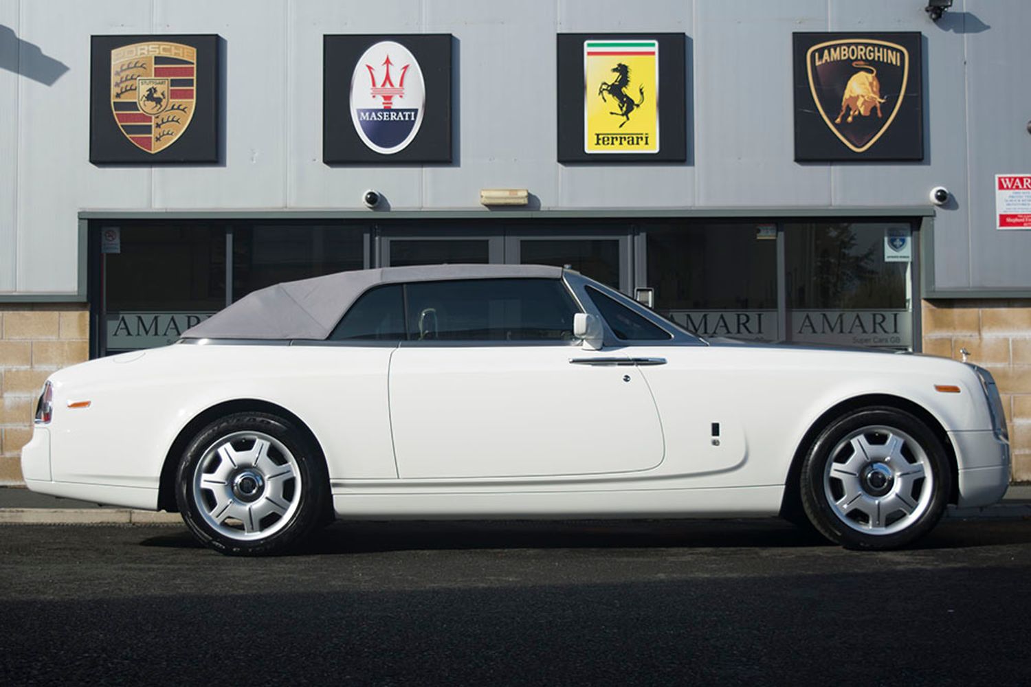 ROLLS-ROYCE PHANTOM DROPHEAD COUPE 2dr Auto