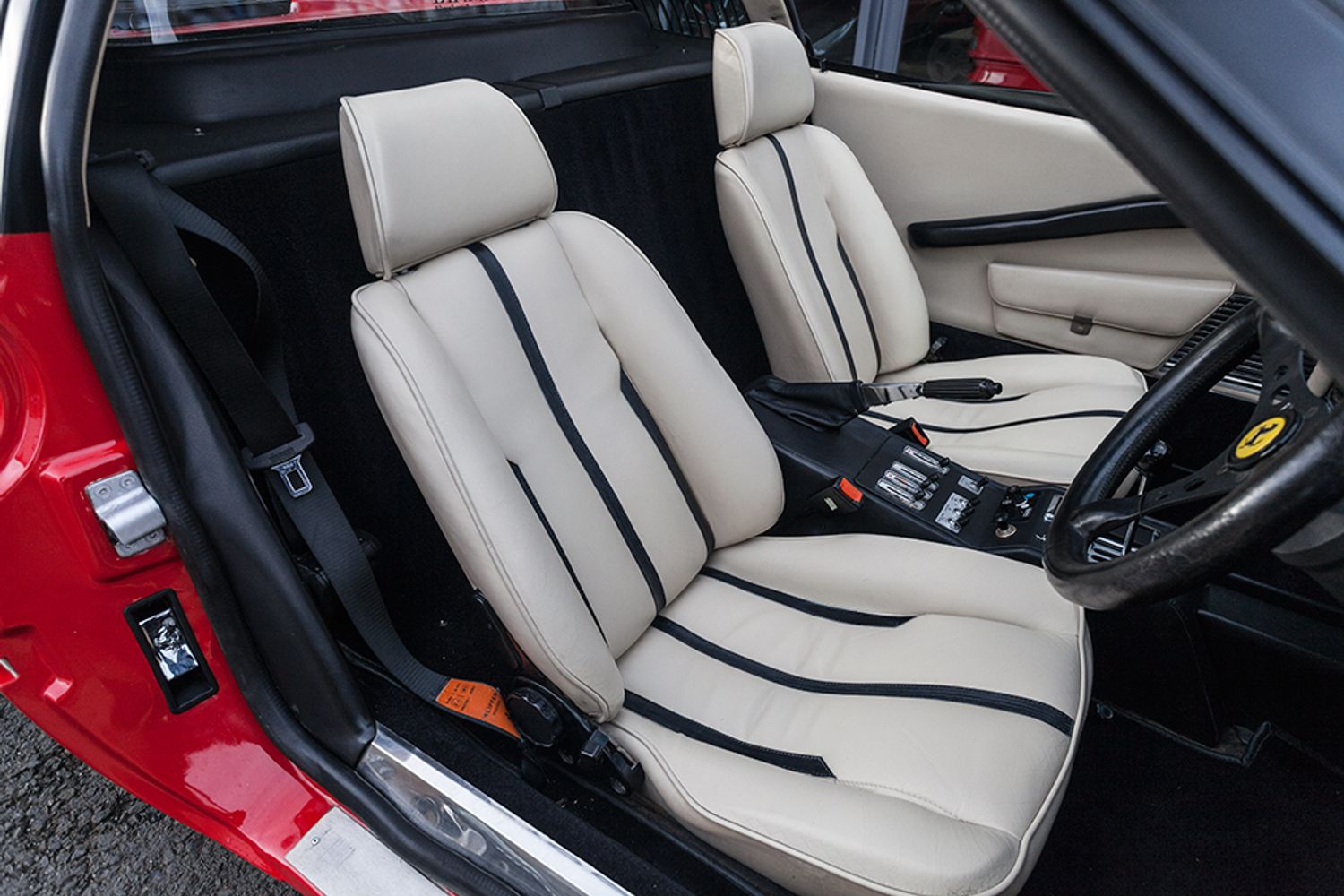 FERRARI 308 GTS