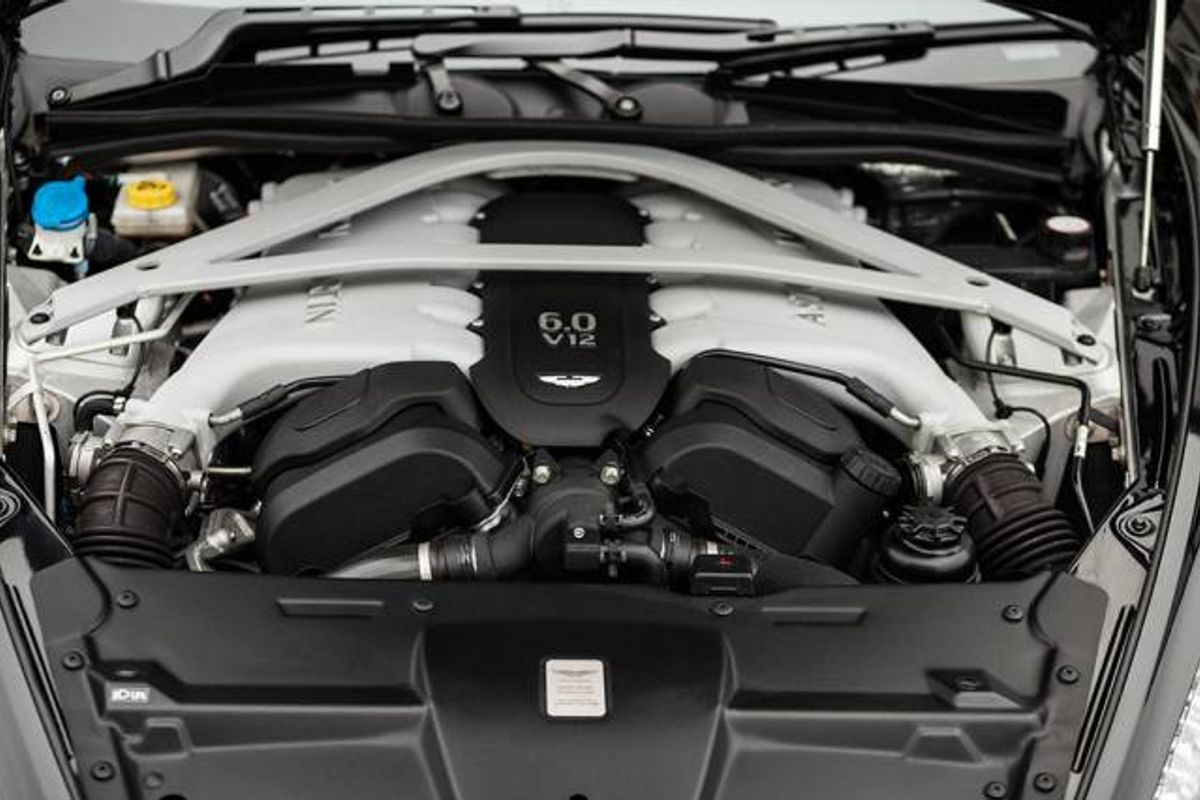 ASTON MARTIN DB9 COUPE V12 Touchtronic Auto