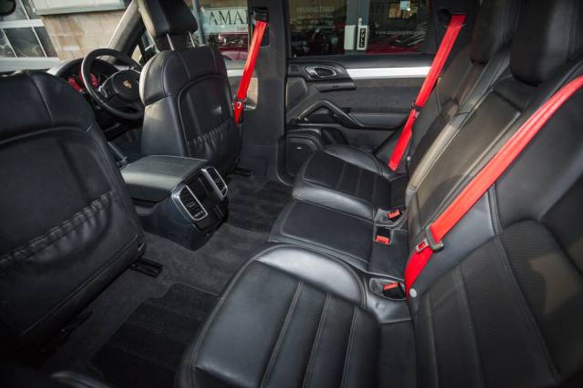 PORSCHE CAYENNE ESTATE GTS Tiptronic S