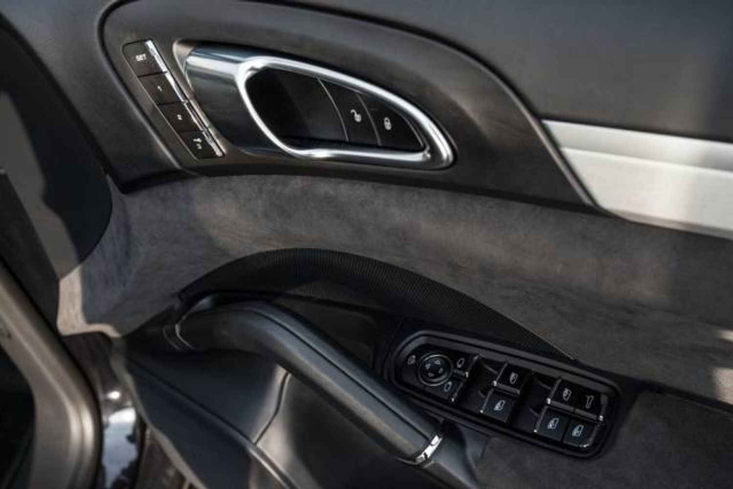 PORSCHE CAYENNE ESTATE GTS Tiptronic S