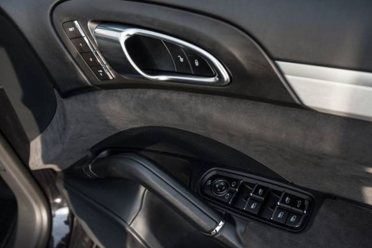 PORSCHE CAYENNE ESTATE GTS Tiptronic S