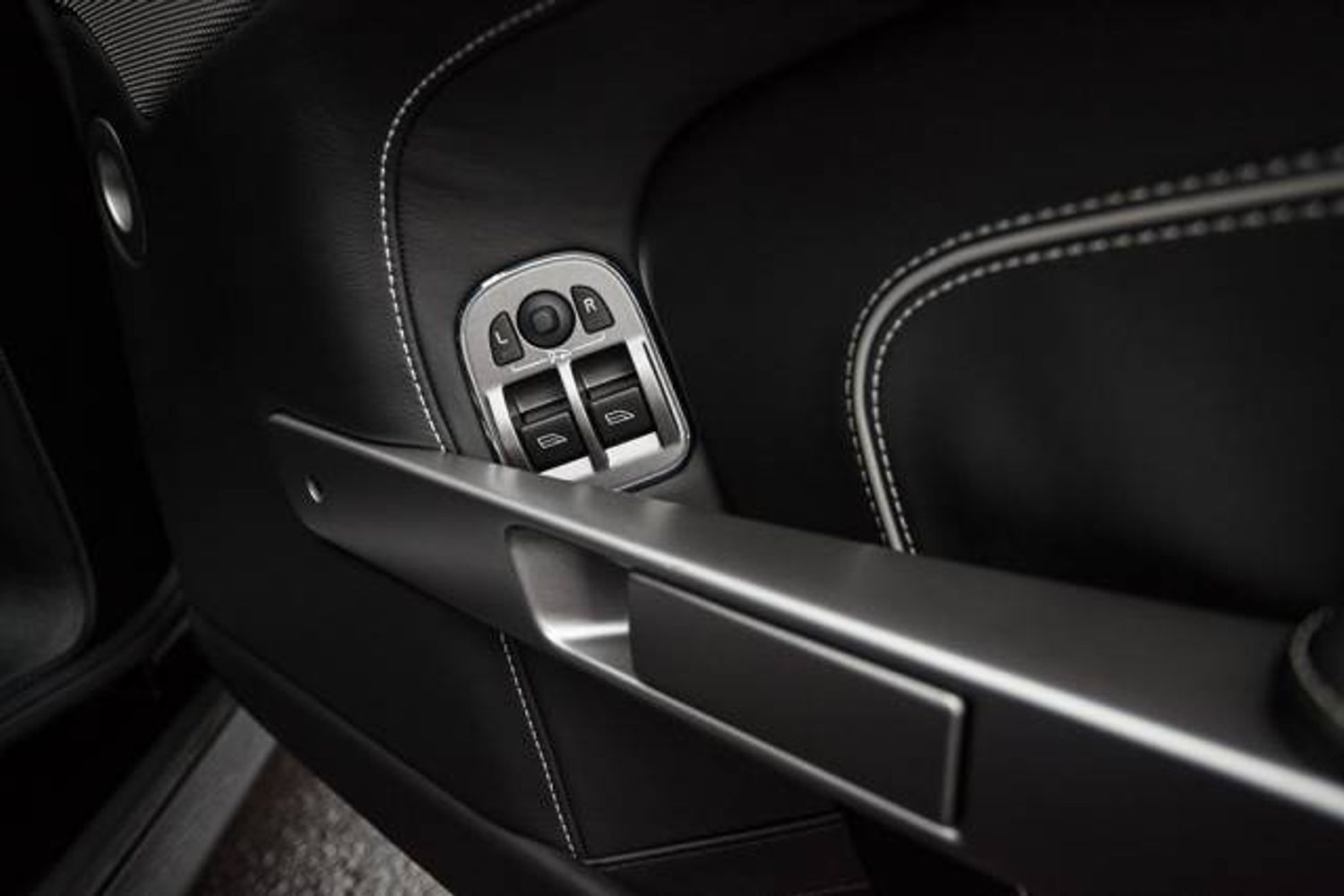 ASTON MARTIN DB9 COUPE V12 Touchtronic Auto