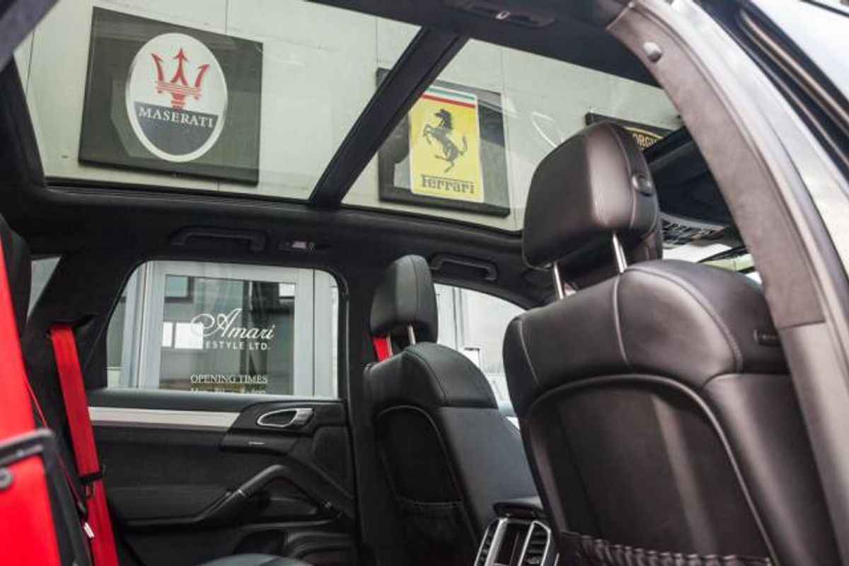 PORSCHE CAYENNE ESTATE GTS Tiptronic S