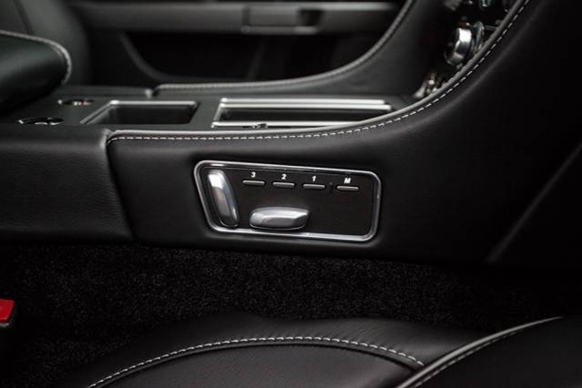 ASTON MARTIN DB9 COUPE V12 Touchtronic Auto