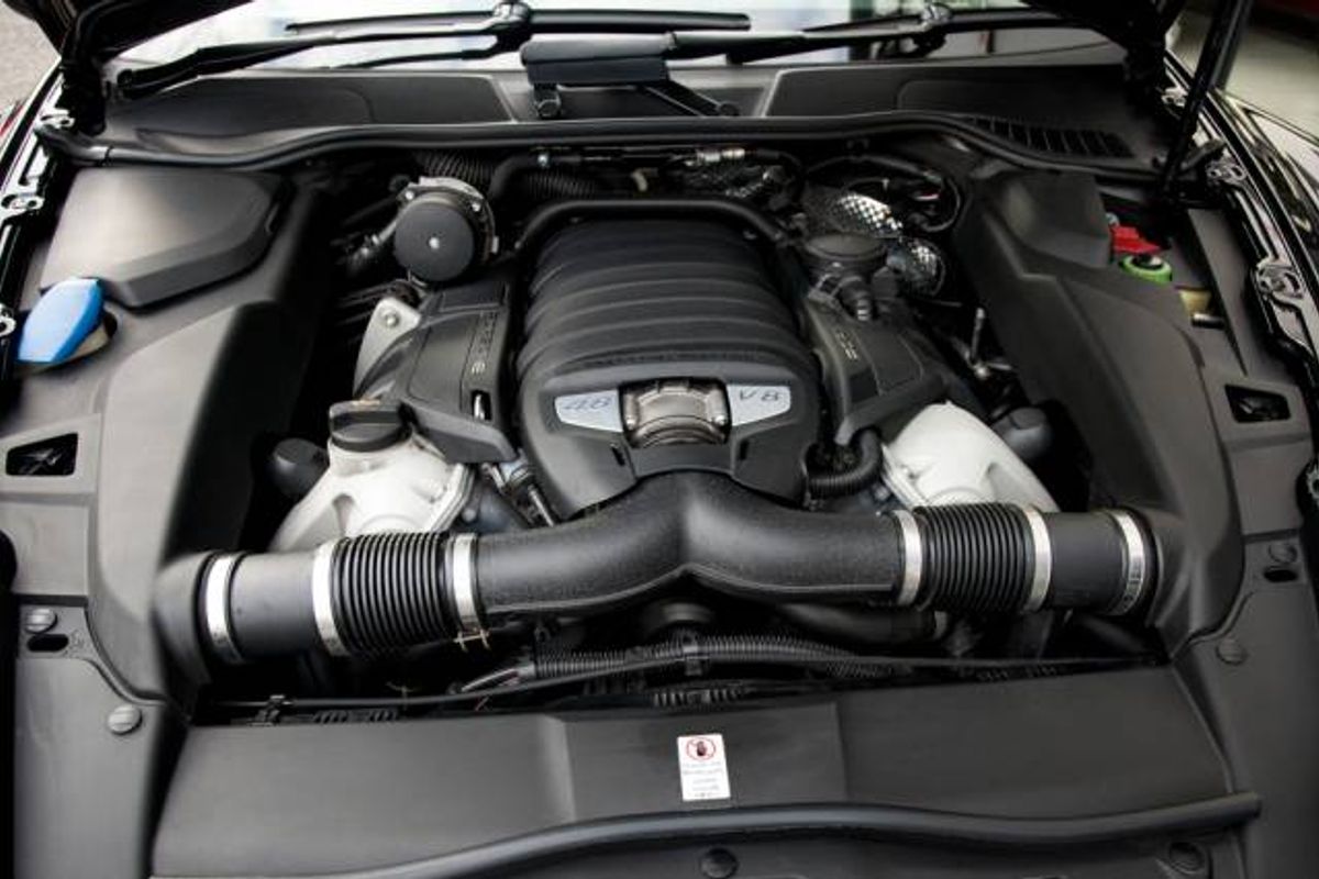 PORSCHE CAYENNE ESTATE GTS Tiptronic S