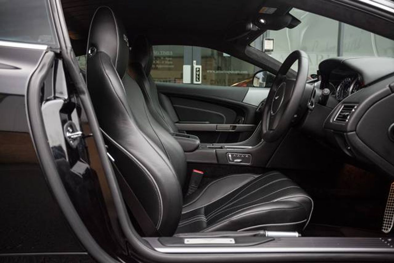 ASTON MARTIN DB9 COUPE V12 Touchtronic Auto