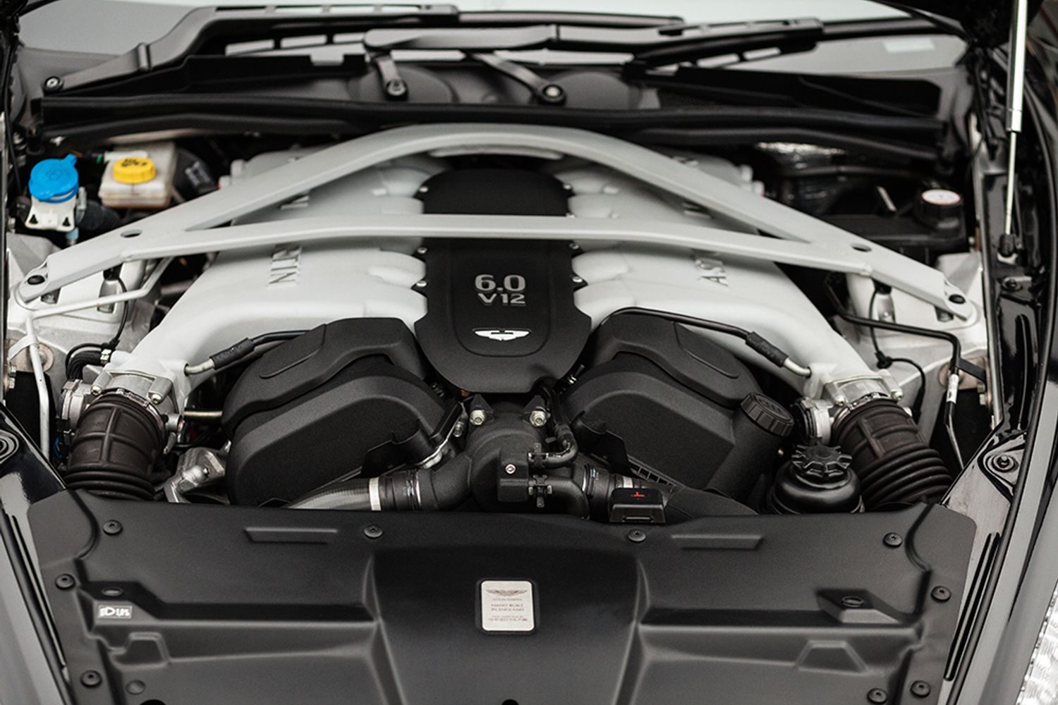 ASTON MARTIN DB9 COUPE V12 Touchtronic Auto