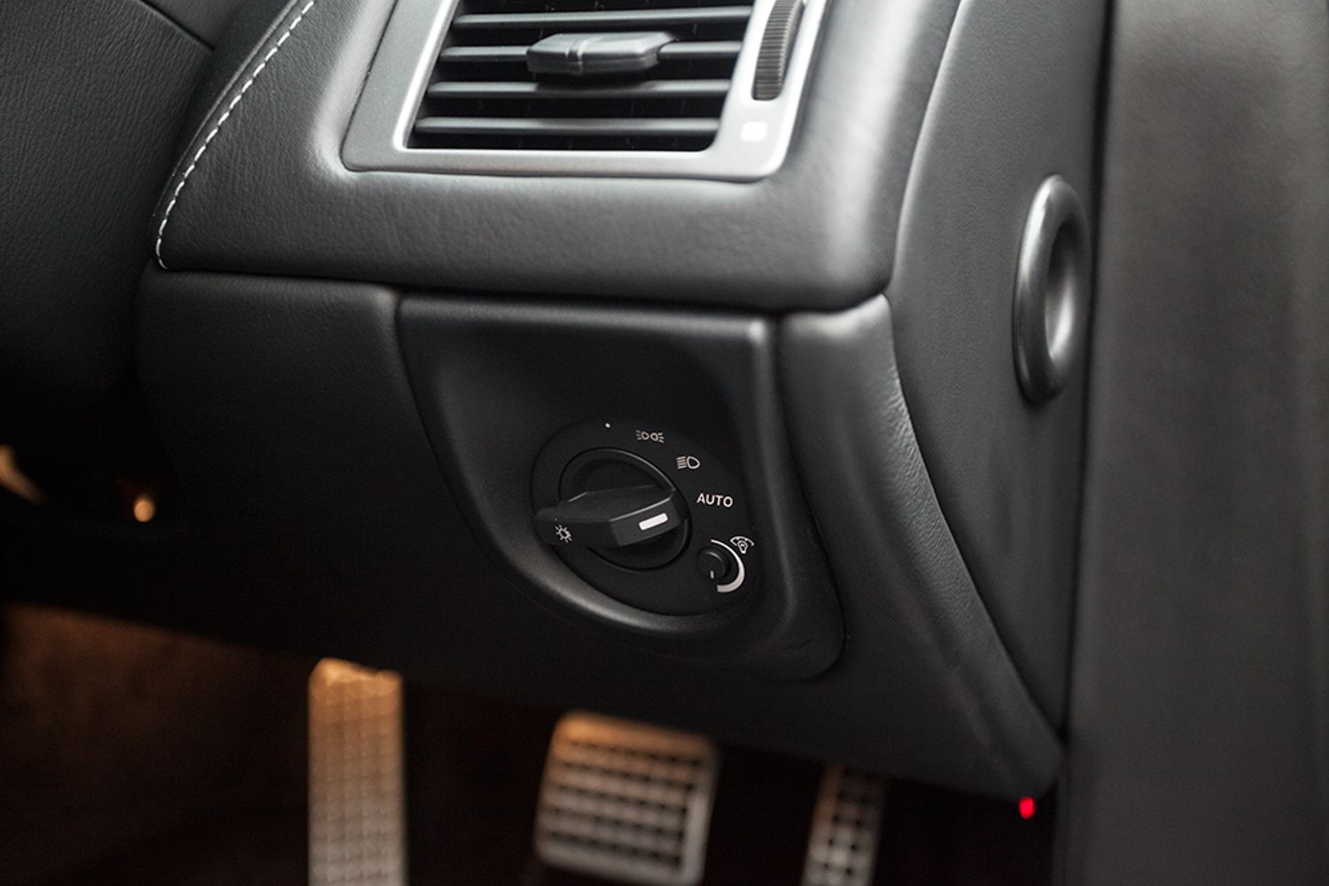 ASTON MARTIN DB9 COUPE V12 Touchtronic Auto