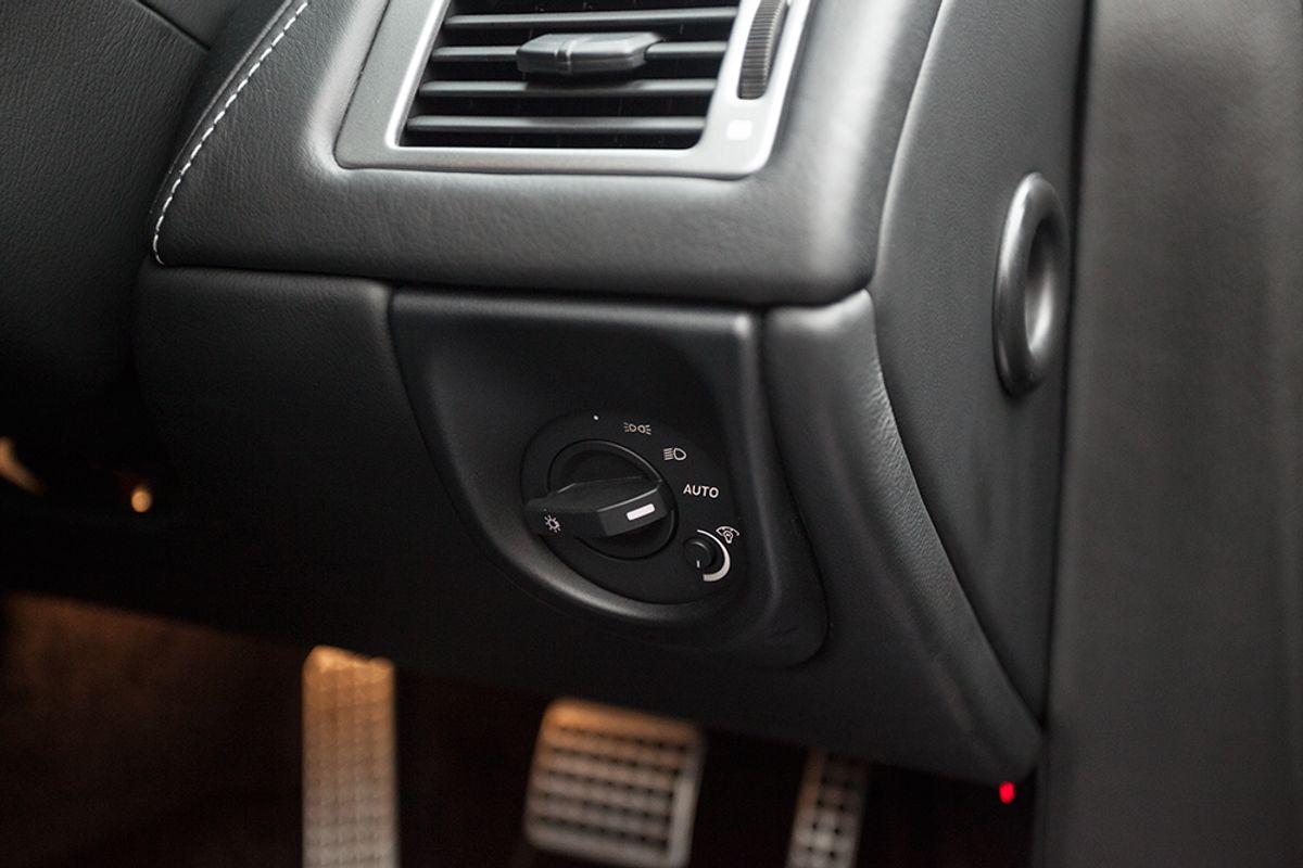 ASTON MARTIN DB9 COUPE V12 Touchtronic Auto