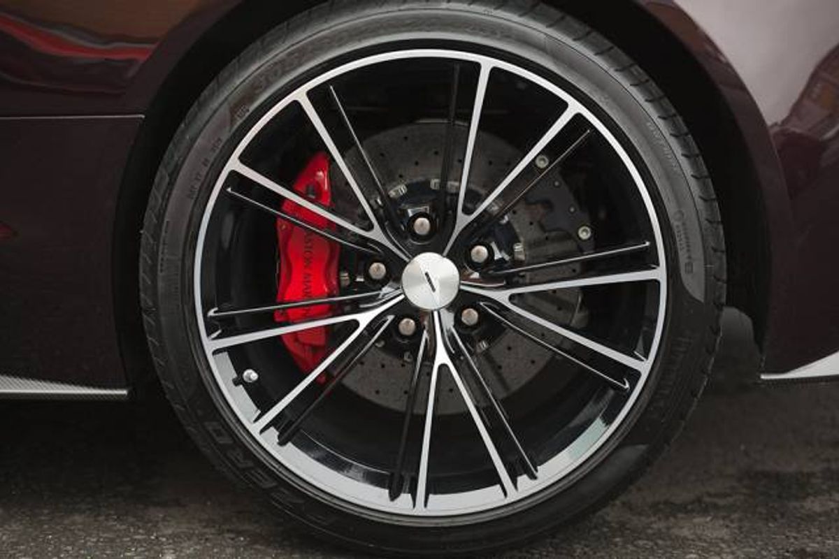 ASTON MARTIN VANQUISH COUPE V12 2+2 Touchtronic Auto