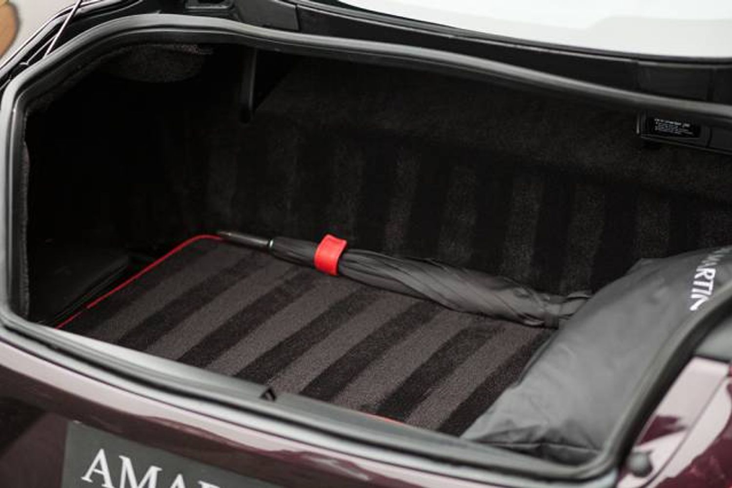 ASTON MARTIN VANQUISH COUPE V12 2+2 Touchtronic Auto