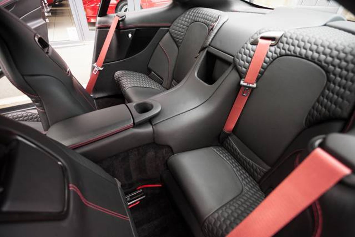 ASTON MARTIN VANQUISH COUPE V12 2+2 Touchtronic Auto
