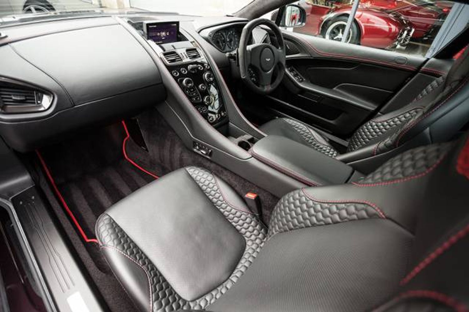 ASTON MARTIN VANQUISH COUPE V12 2+2 Touchtronic Auto