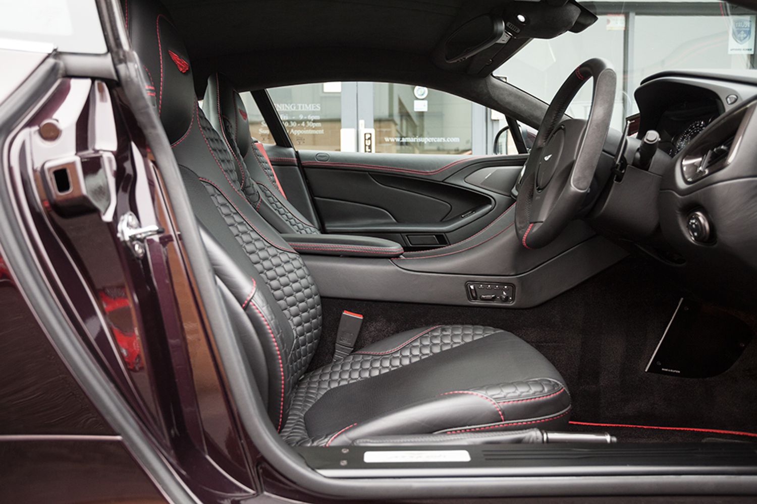ASTON MARTIN VANQUISH COUPE V12 2+2 Touchtronic Auto