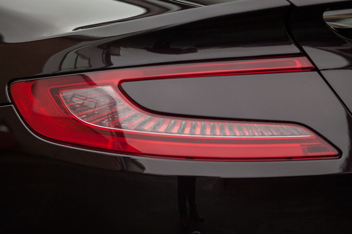 ASTON MARTIN VANQUISH COUPE V12 2+2 Touchtronic Auto