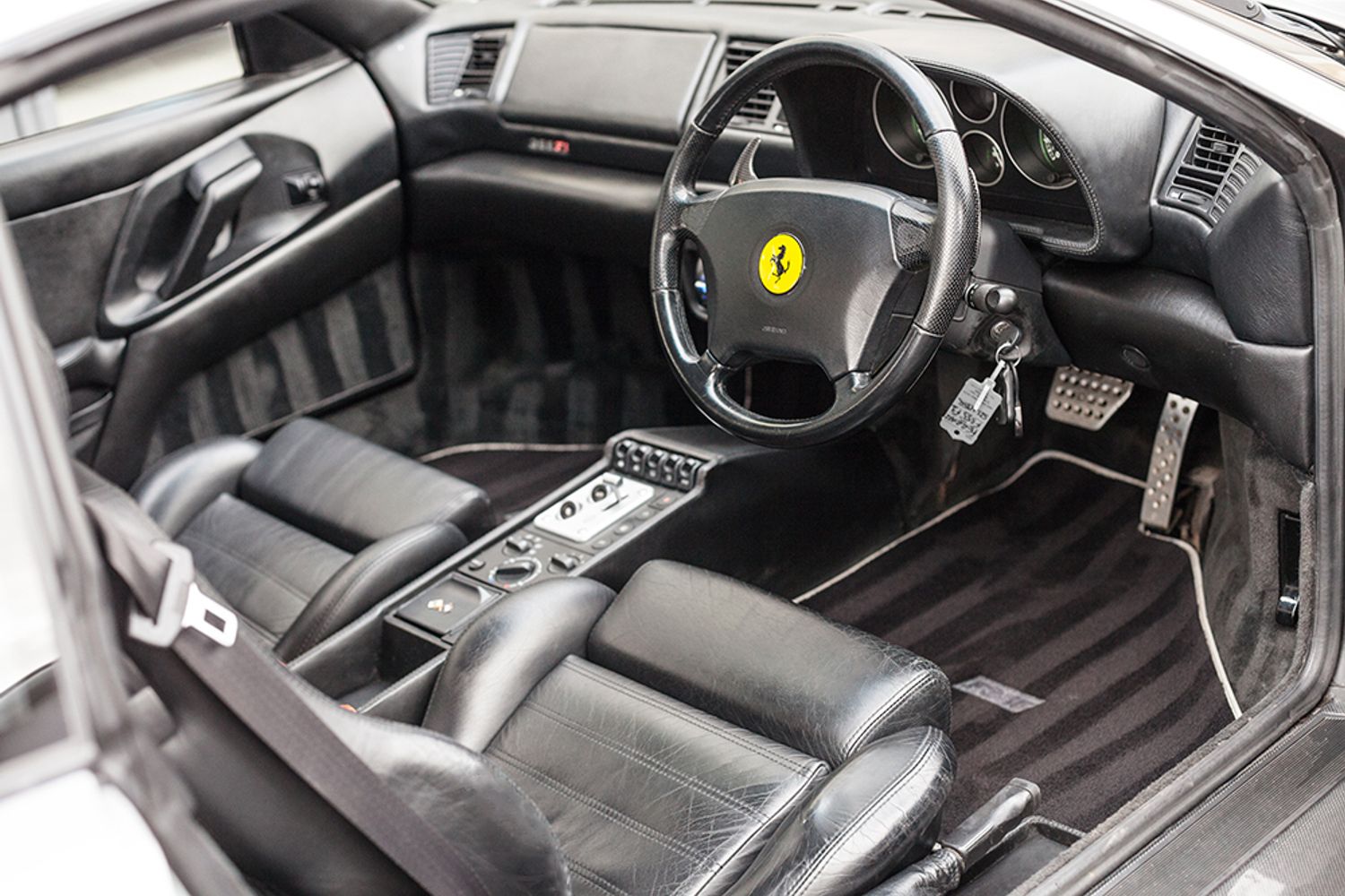 FERRARI F355 TARGA GTS F1
