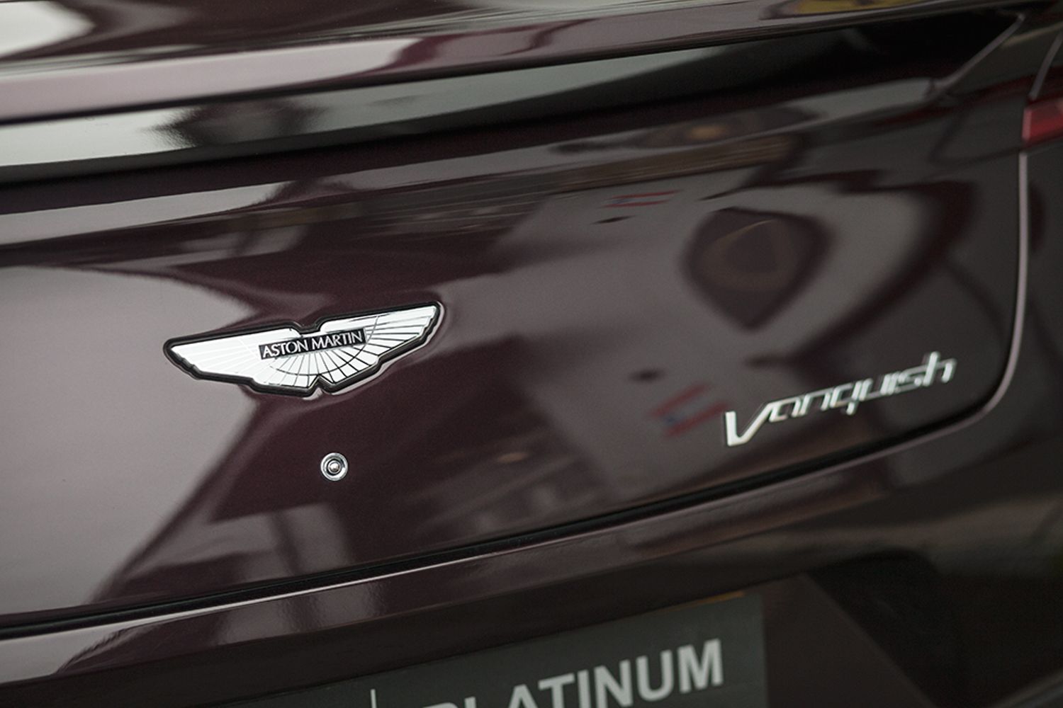 ASTON MARTIN VANQUISH COUPE V12 2+2 Touchtronic Auto