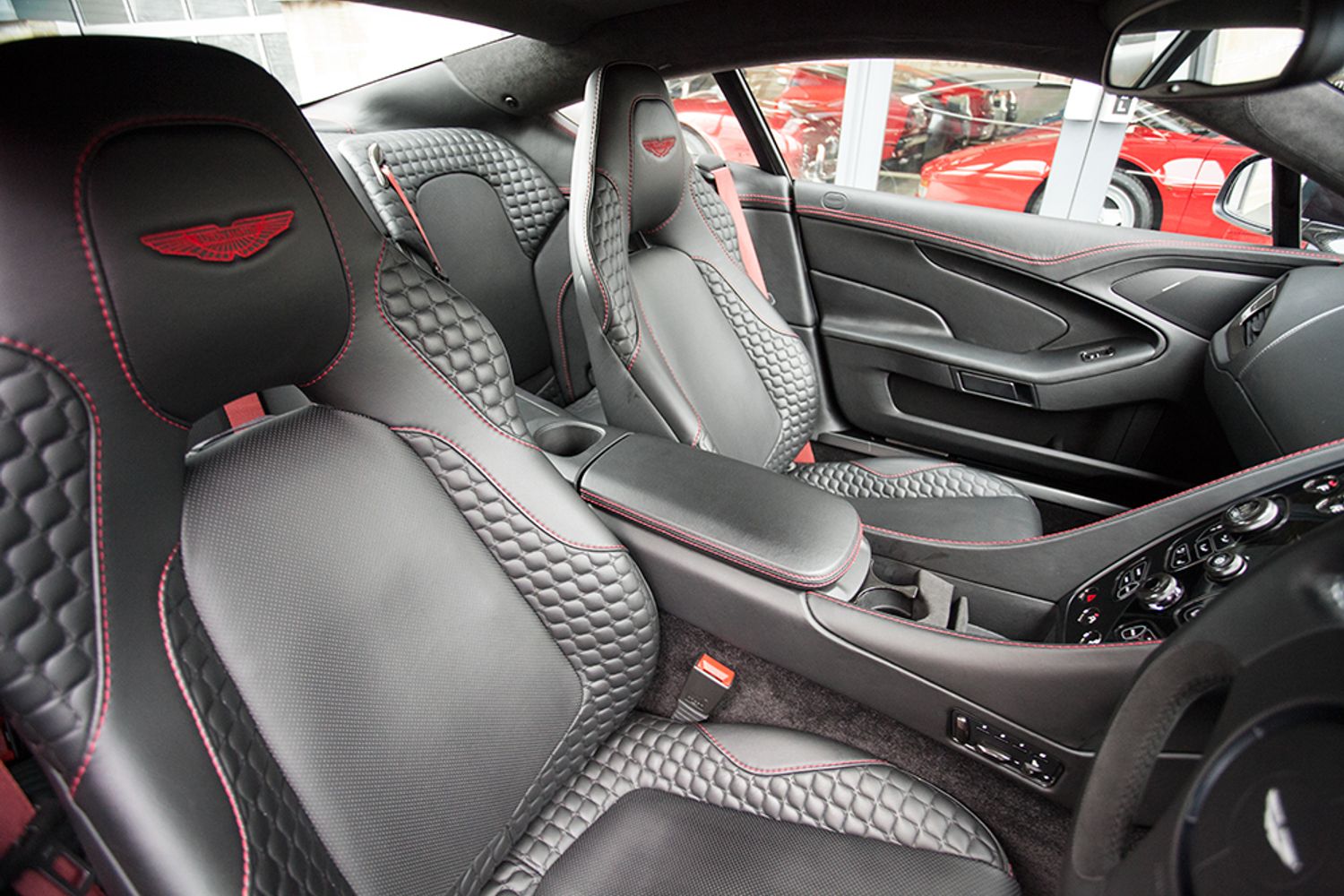 ASTON MARTIN VANQUISH COUPE V12 2+2 Touchtronic Auto
