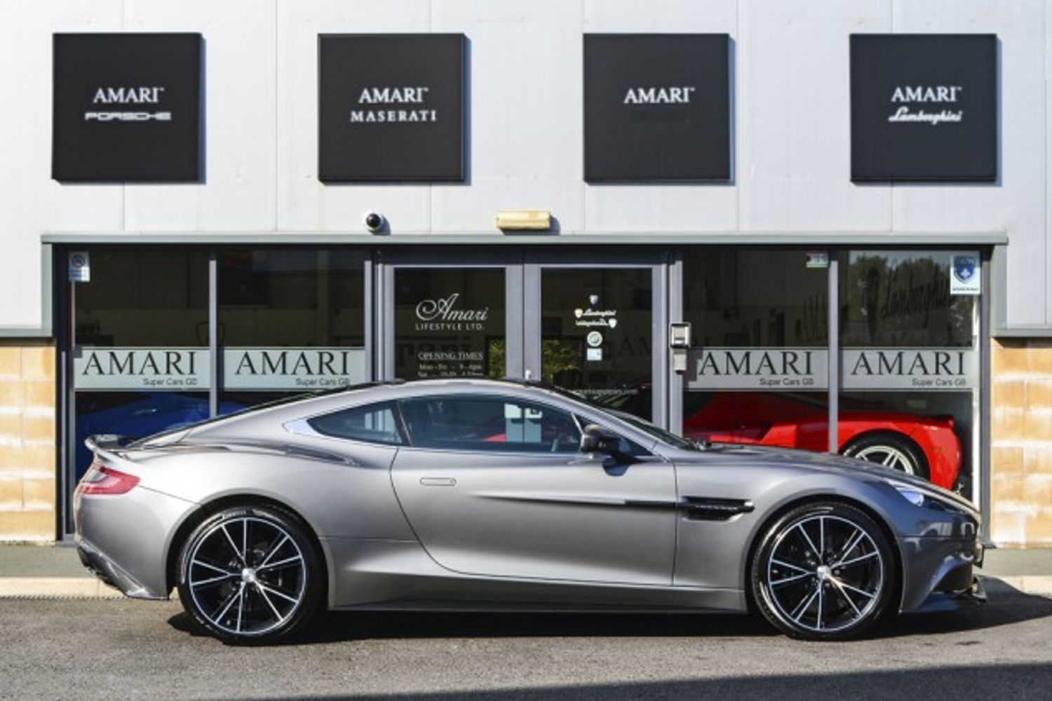 ASTON MARTIN VANQUISH COUPE V12 2+2 Touchtronic Auto