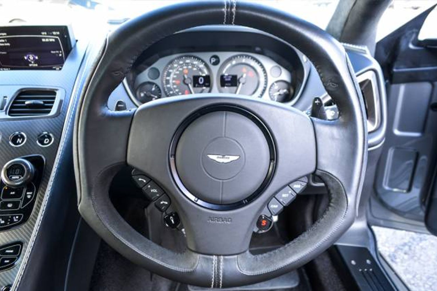 ASTON MARTIN VANQUISH COUPE V12 2+2 Touchtronic Auto