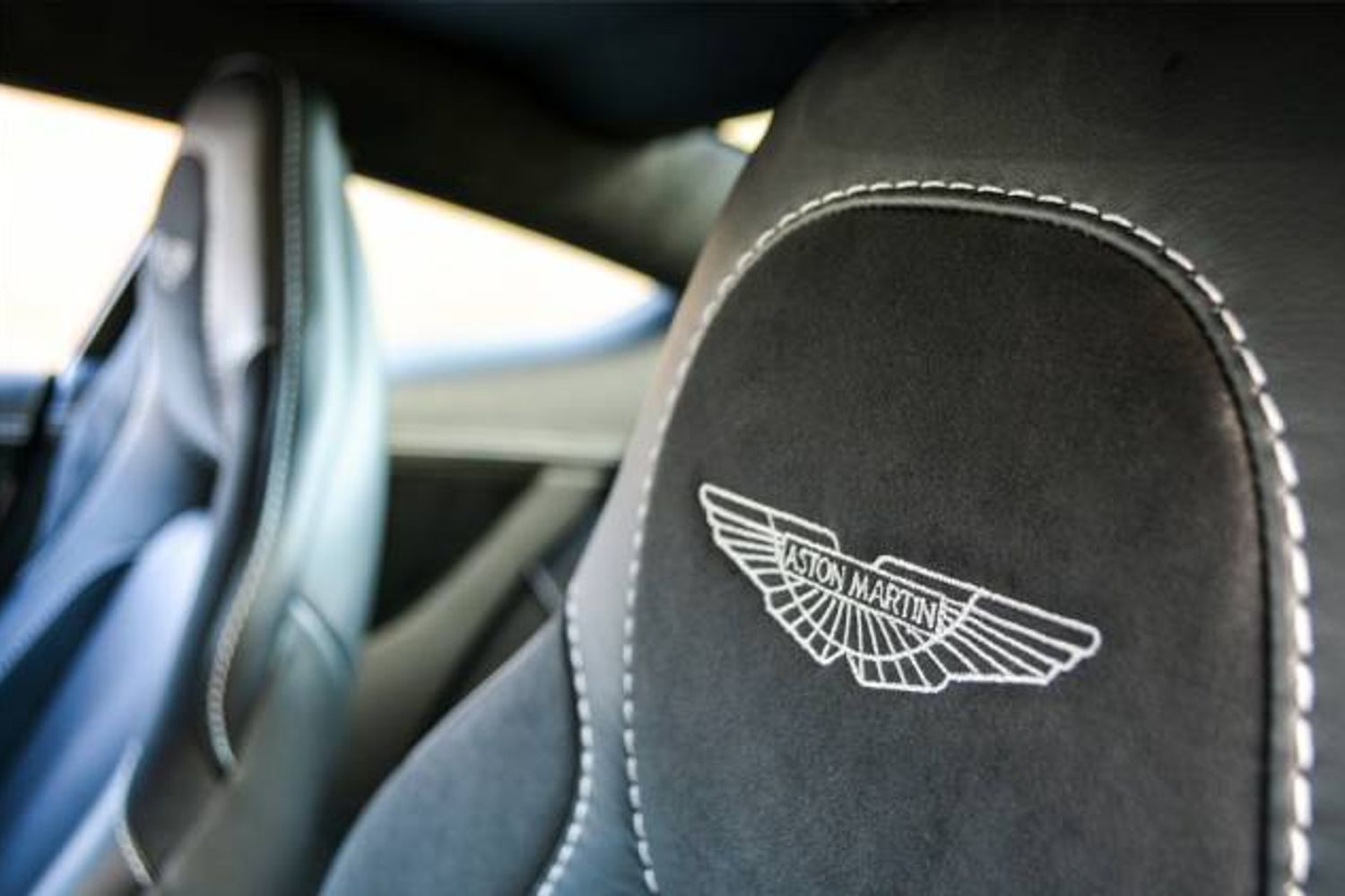 ASTON MARTIN VANQUISH COUPE V12 2+2 Touchtronic Auto