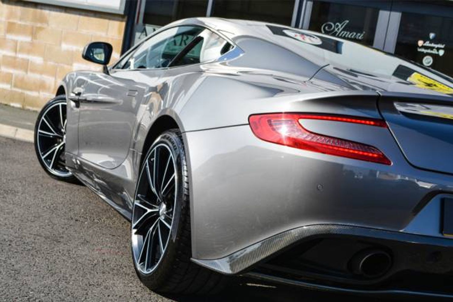 ASTON MARTIN VANQUISH COUPE V12 2+2 Touchtronic Auto