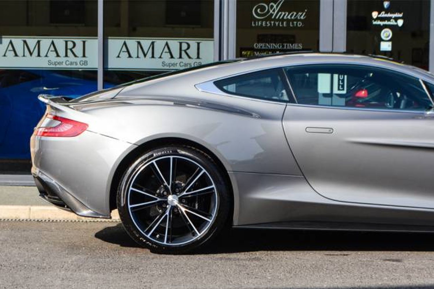 ASTON MARTIN VANQUISH COUPE V12 2+2 Touchtronic Auto