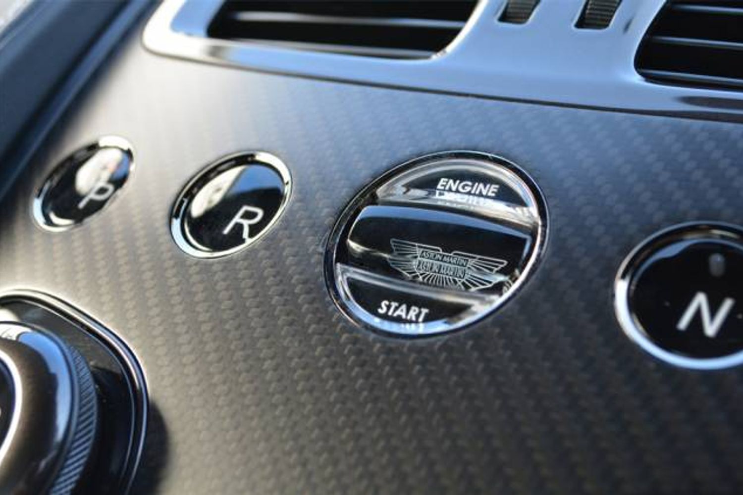 ASTON MARTIN VANQUISH COUPE V12 2+2 Touchtronic Auto