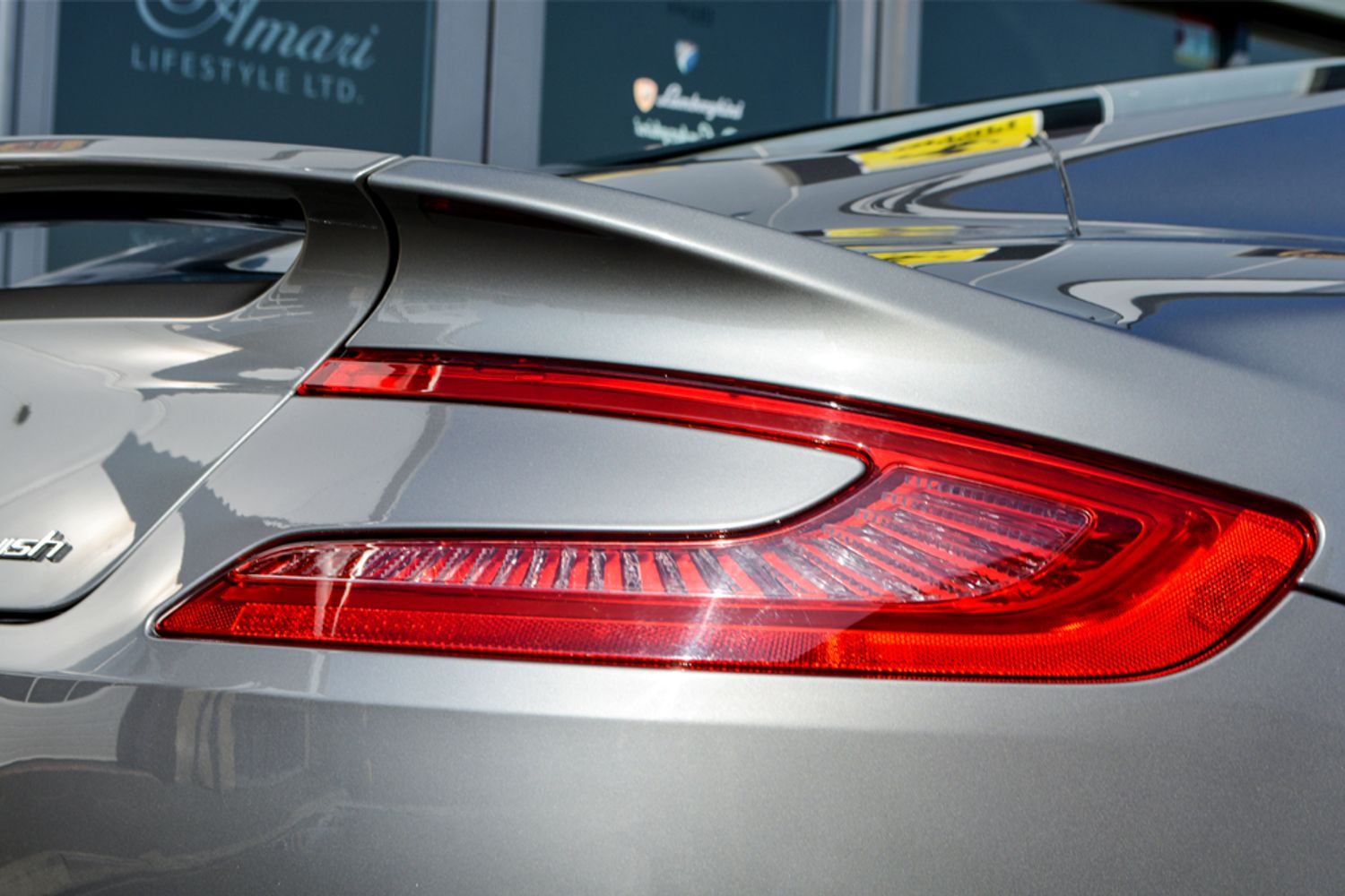 ASTON MARTIN VANQUISH COUPE V12 2+2 Touchtronic Auto